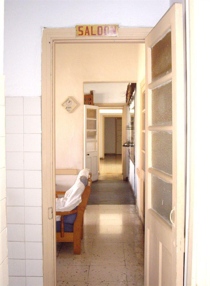 Ostello Trianon Paphos Esterno foto
